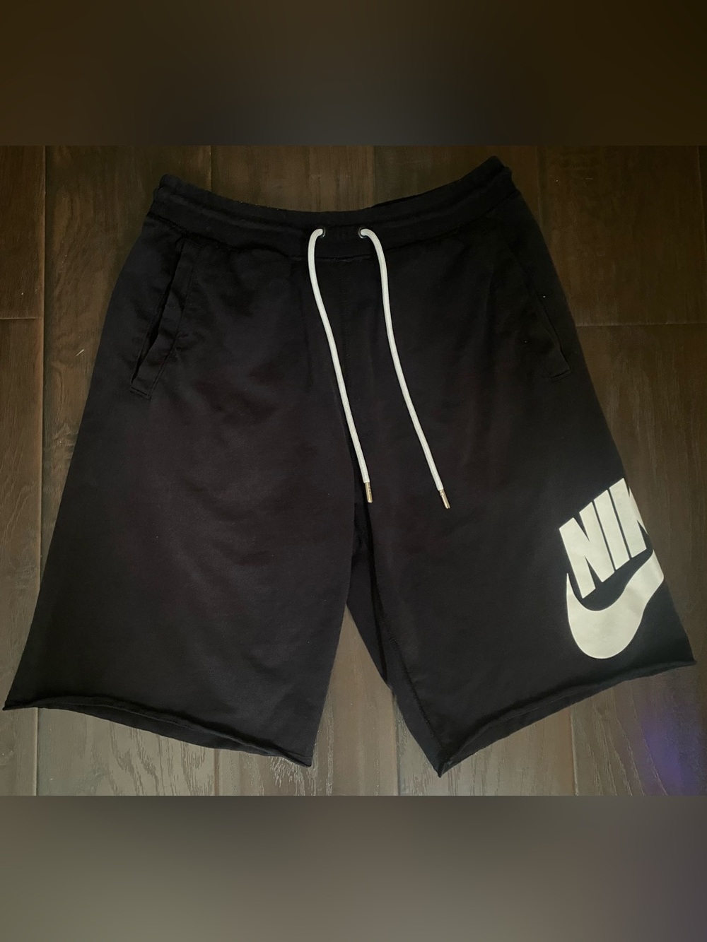 Nike Shorts Mens Sweats Black Pockets Swoosh Stretch 9"Inseam 100% Cotton Medium